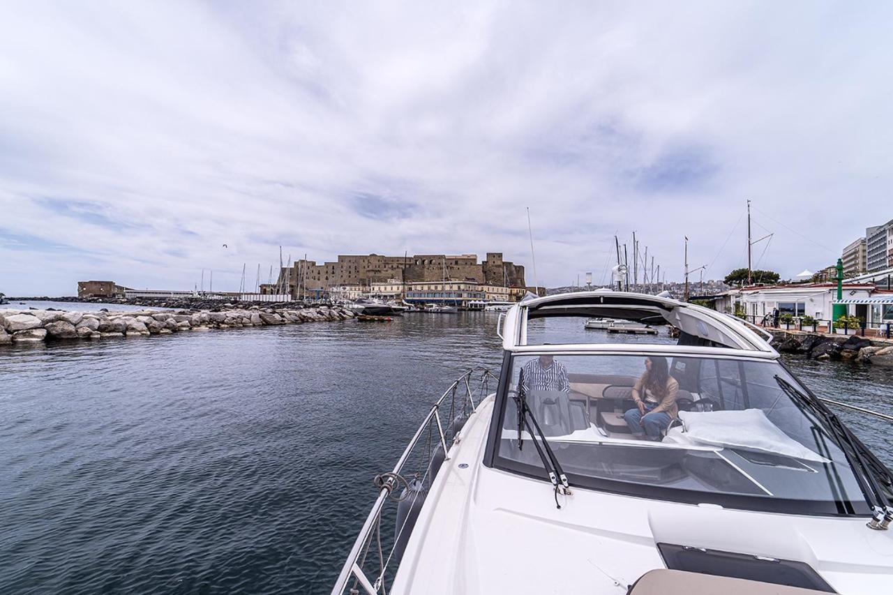 Royal Art H Duomo - Napoli Centro, By Clapa Group Hotel Exterior photo The port of Saint-Tropez